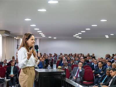 Foto da Notícia: Gisela Cardoso participa de reunião com pastores da Igreja Assembleia de Deus
