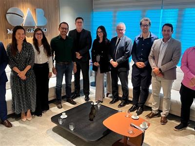 Foto da Notícia: OAB-MT recebe representantes dos oficiais de justiça e aprovados em concurso do TJMT