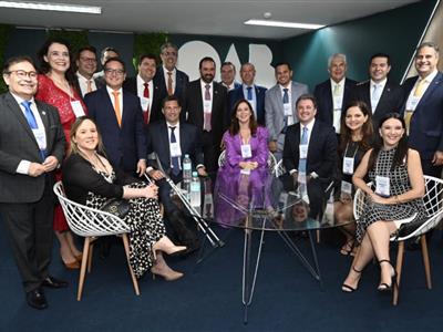 Foto da Notícia: Gisela Cardoso participa da reunião com Ministro Barroso de entrega de requerimento da OAB